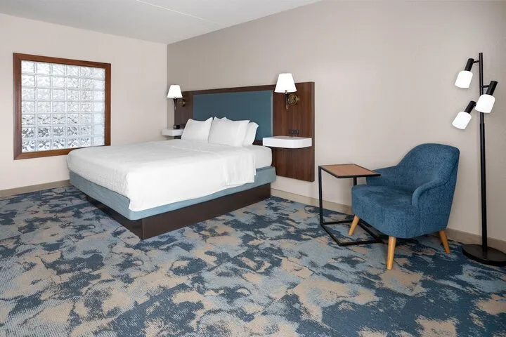 Room 3 of 26