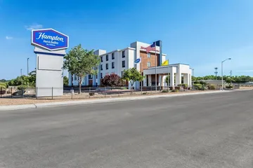Hampton Inn & Suites Farmington