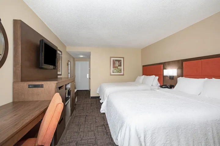 Room 4 of 62