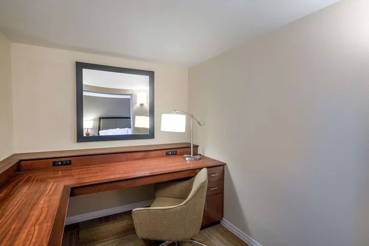 Room 5 of 51