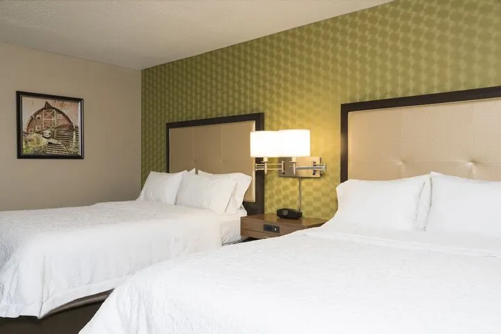 Room 4 of 27