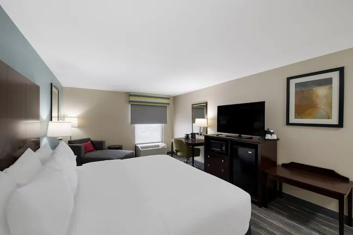 Room 5 of 39
