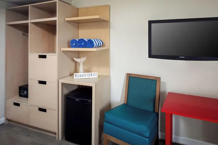 Room 3 of 31