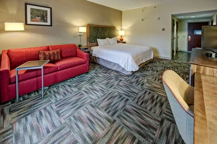 Room 4 of 25
