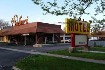 Safari Motel