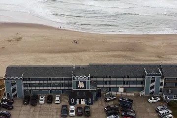 The Sandcastle Beachfront Hotel