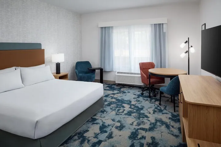 Room 4 of 26