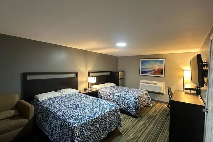Room 4 of 48