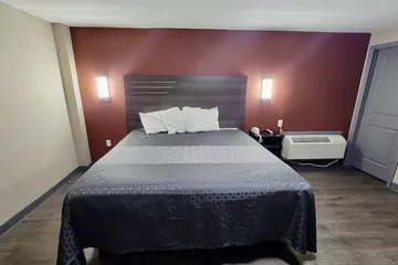 Budget Inn & Suites