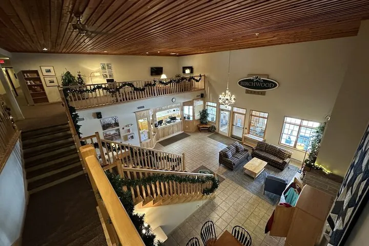 Hotel 2 of 136