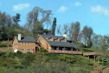 Tucker Peak Lodge