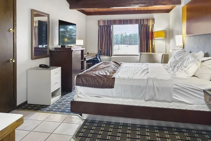 Room 4 of 26