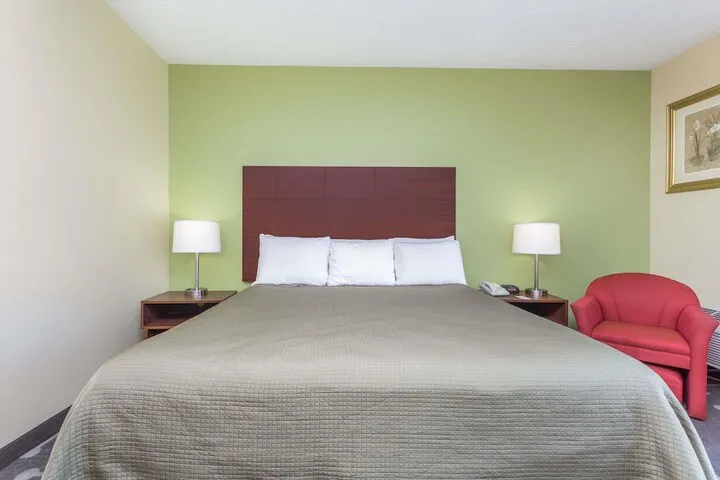 Room 3 of 18
