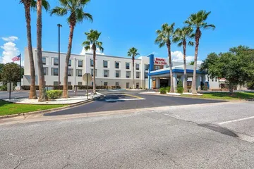 Hampton Inn & Suites Pensacola I-10 N at Univ. Town Plaza