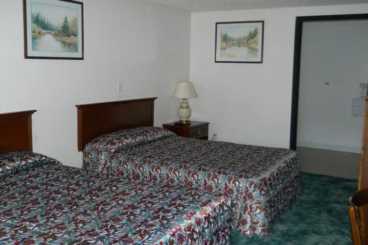 Room 5 of 33