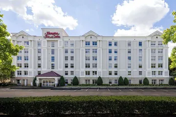 Hampton Inn & Suites Raleigh Cary Lenovo Center