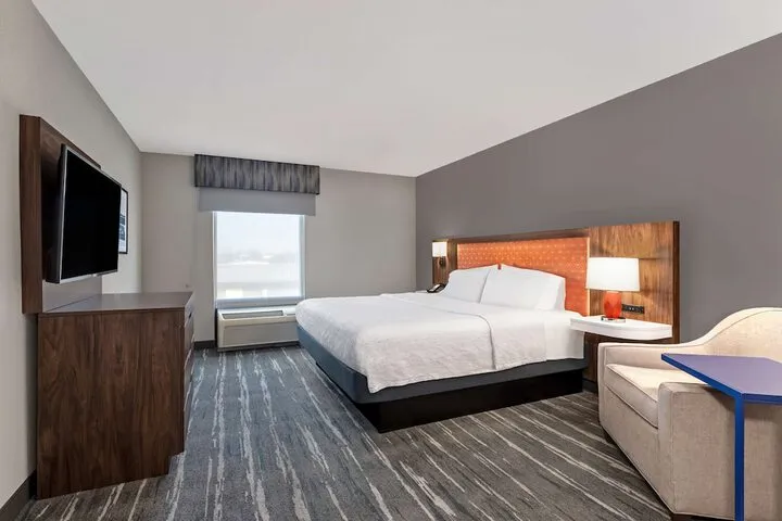 Room 5 of 40