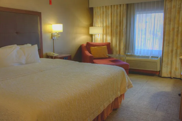 Room 5 of 28