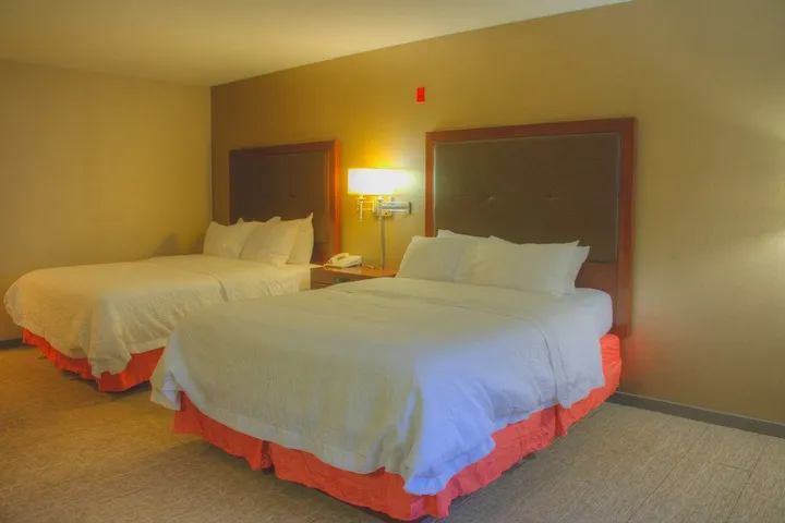 Room 3 of 28