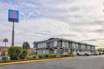Motel 6 Oshkosh WI