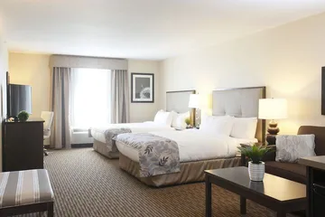 Pomeroy Inn & Suites at Olds