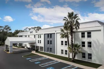 Spark by Hilton Tampa Brandon
