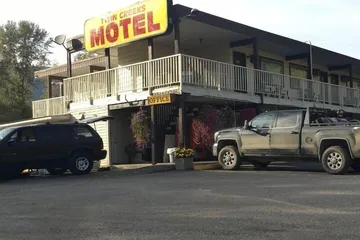 Twin Creeks Motel