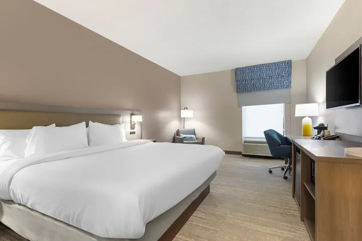 Room 4 of 46
