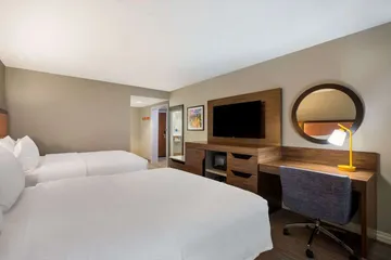 Hampton Inn by Hilton Philadelphia / Willow Grove