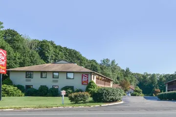 Red Roof Inn PLUS+ & Suites Guilford