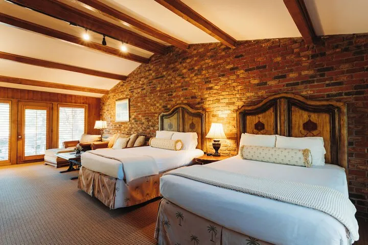 Room 4 of 23