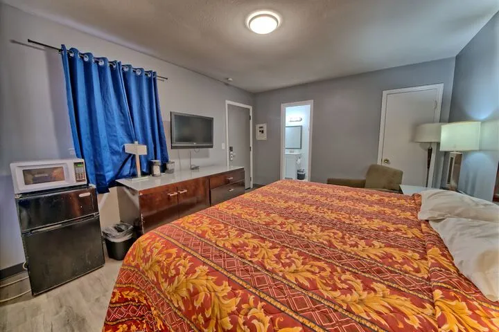 Room 3 of 55