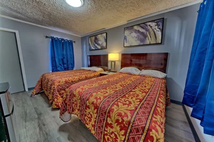Room 4 of 55
