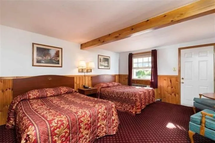 Room 5 of 28