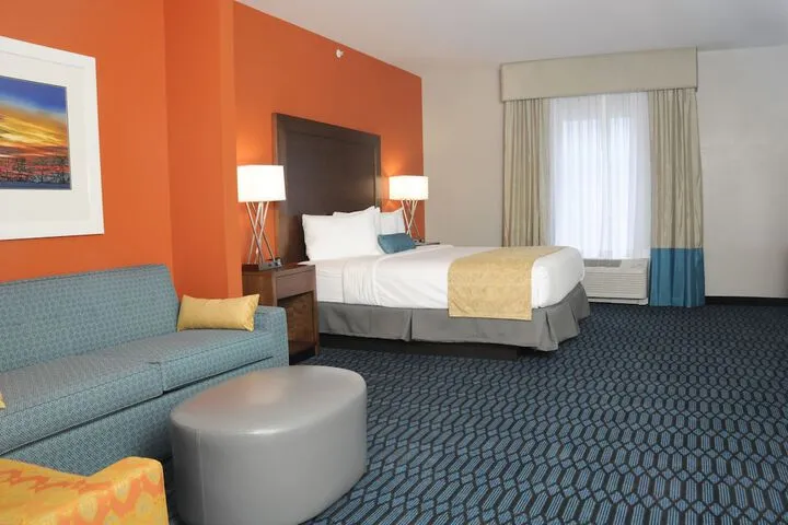 Room 4 of 15