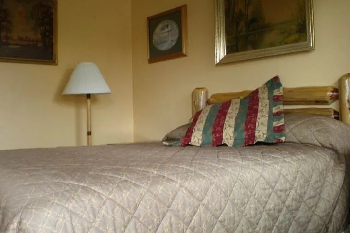 Room 2 of 6