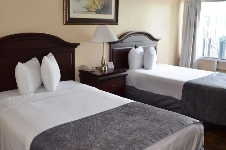 Room 3 of 27