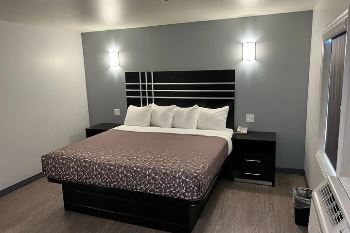 Room 2 of 26