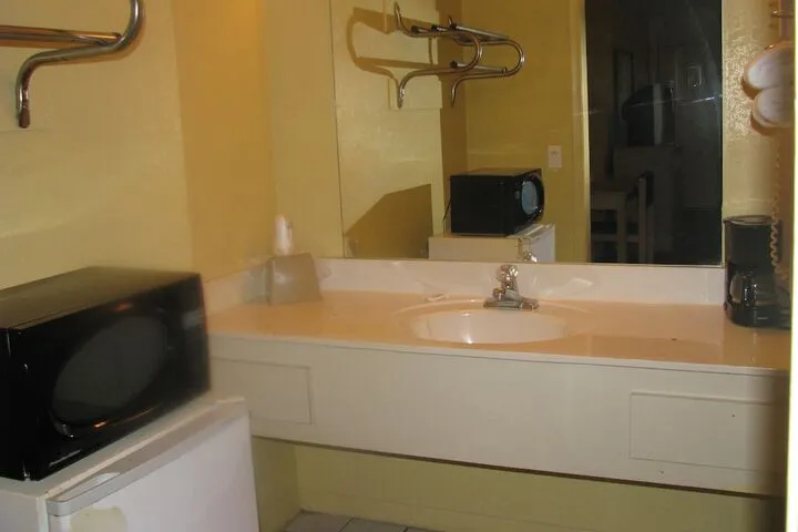 Room 5 of 48