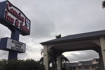 Camelot Inn & Suites Highway 290 NW Freeway