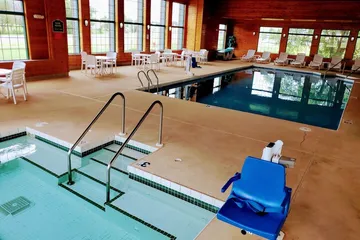 River Hill Inn & Suites