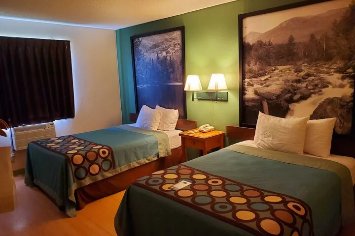 Room 3 of 29