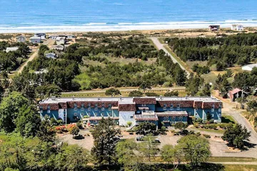 Chateau Westport Resort