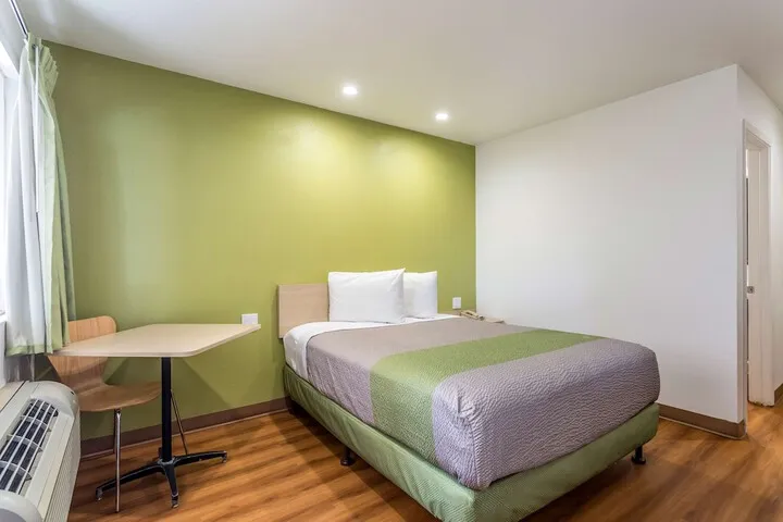 Room 5 of 29