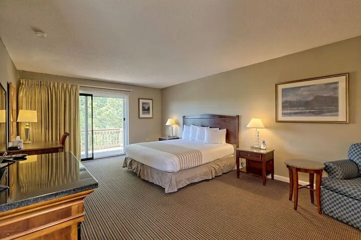 Room 4 of 30