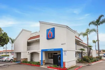 Motel 6 Carlsbad CA - Near Legoland