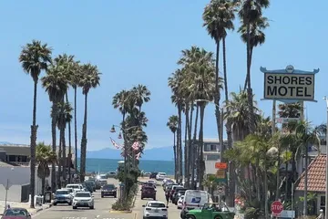 The Shores Inn and Beach Houses