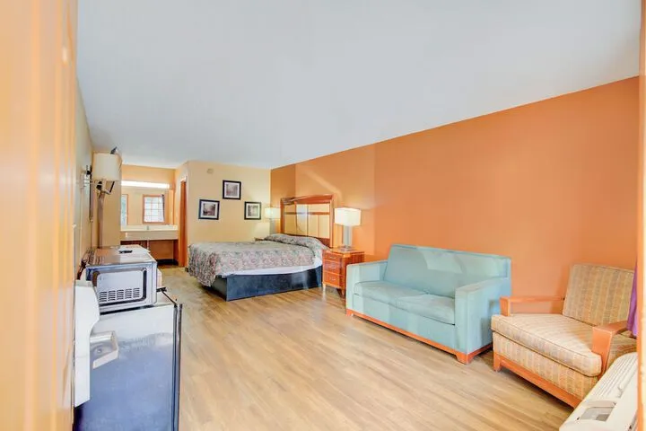 Room 5 of 35
