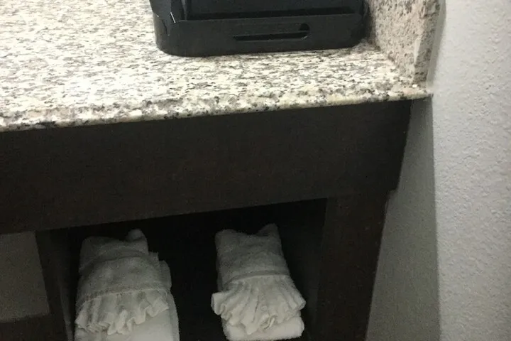 Room 2 of 9