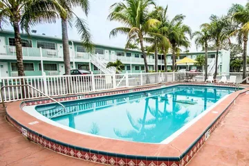 Econo Lodge Cocoa Beach - near the Port